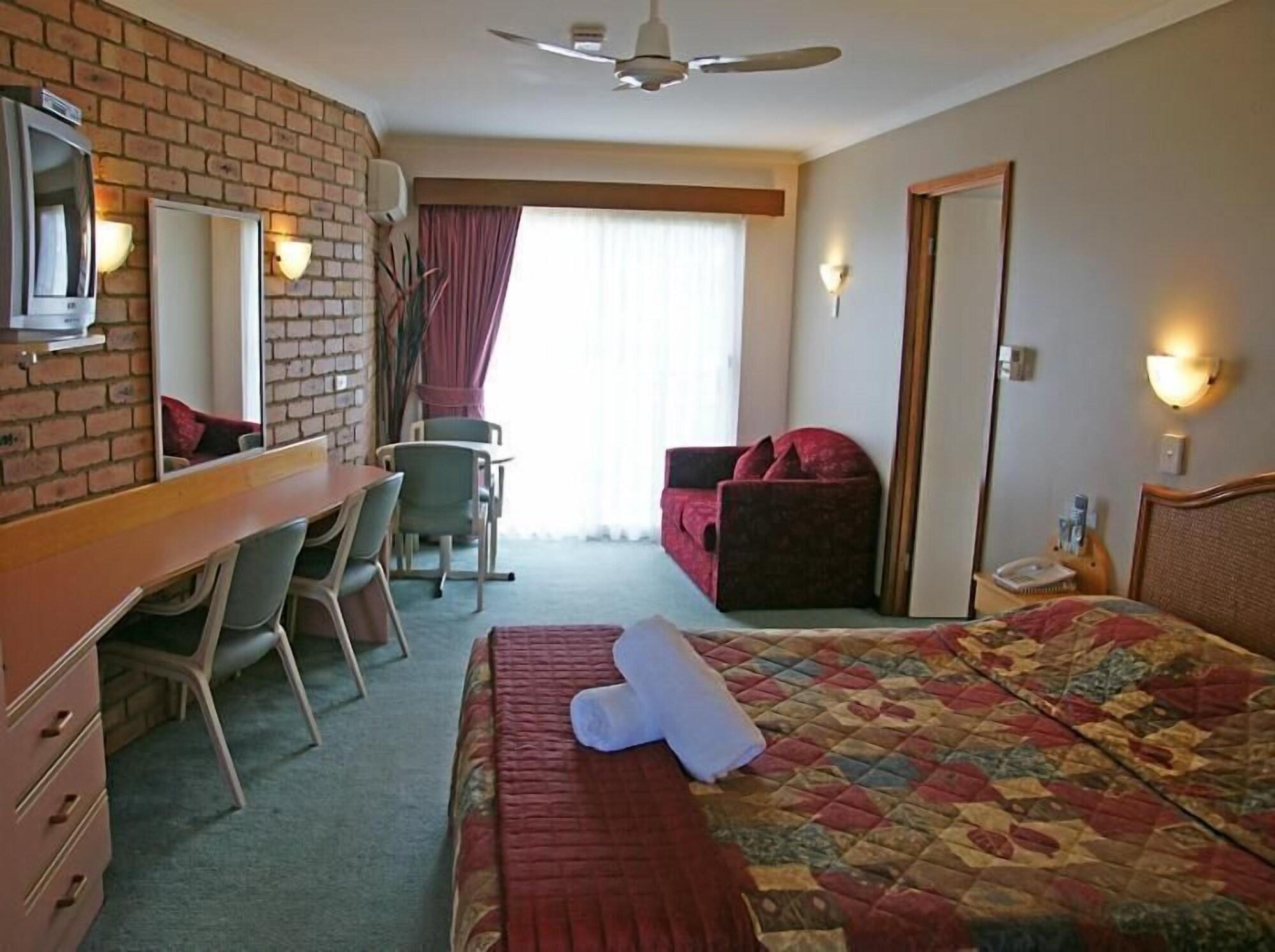 Sapphire Waters Motor Inn Меримбула Екстер'єр фото