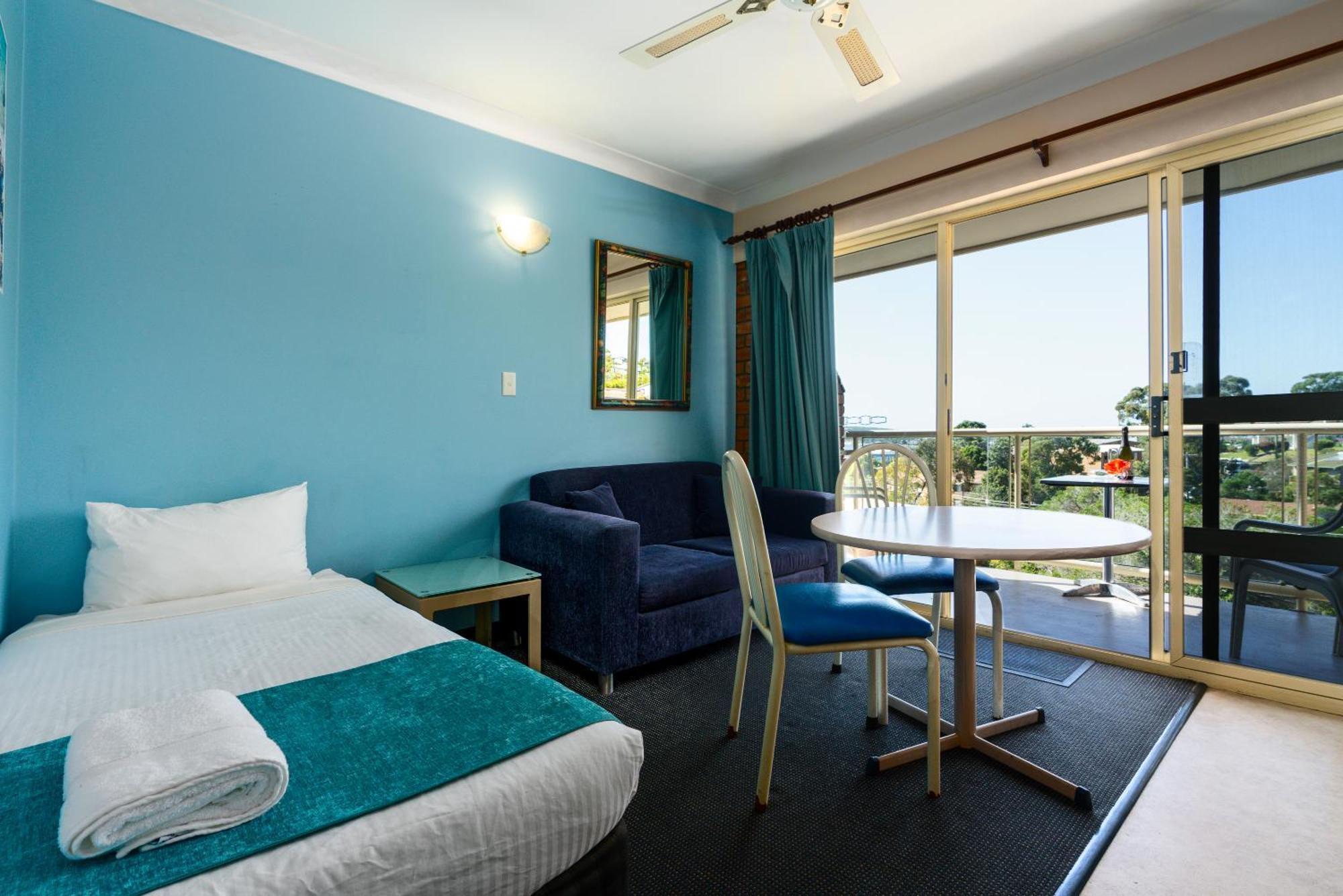 Sapphire Waters Motor Inn Меримбула Екстер'єр фото