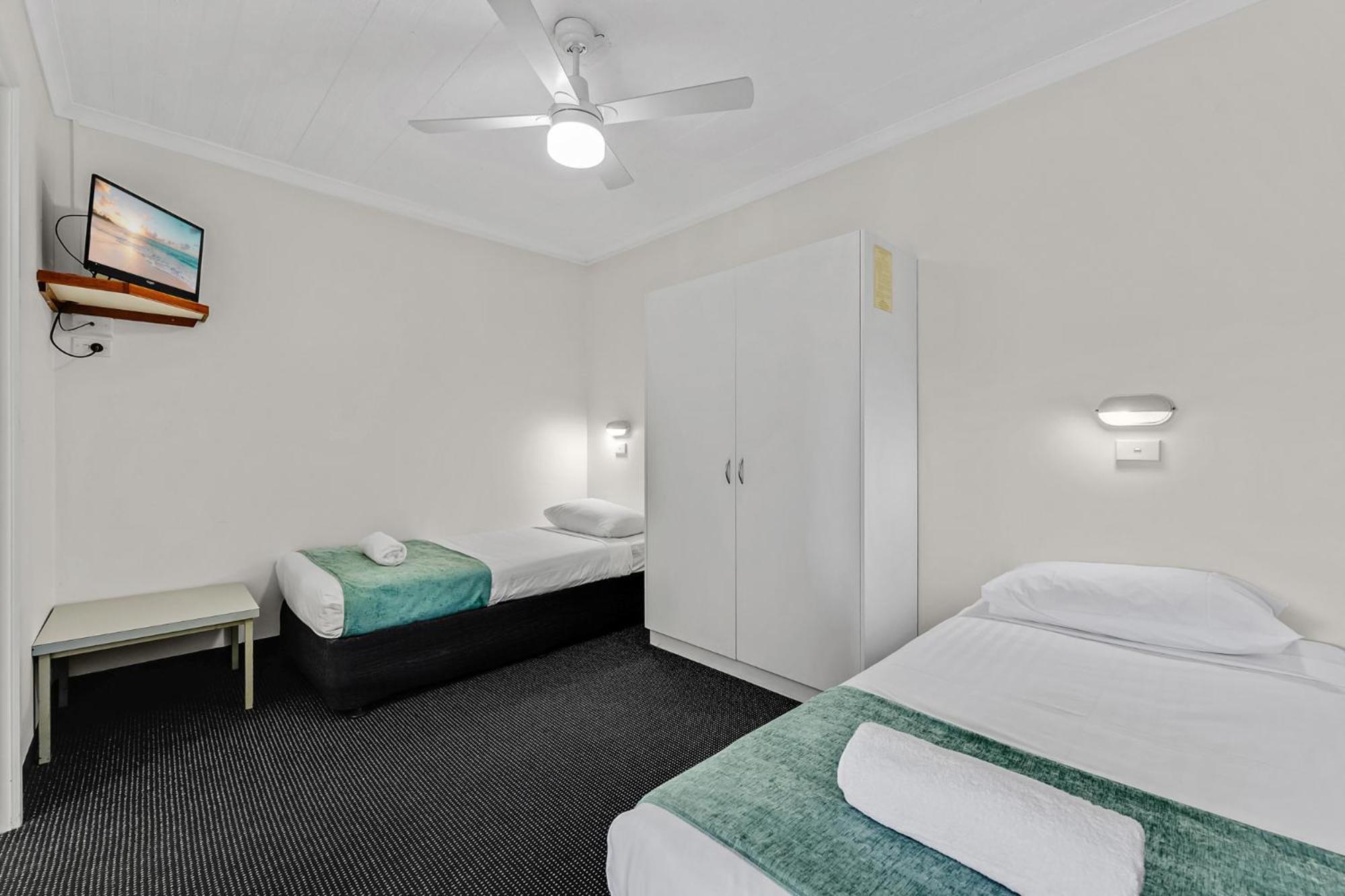 Sapphire Waters Motor Inn Меримбула Екстер'єр фото