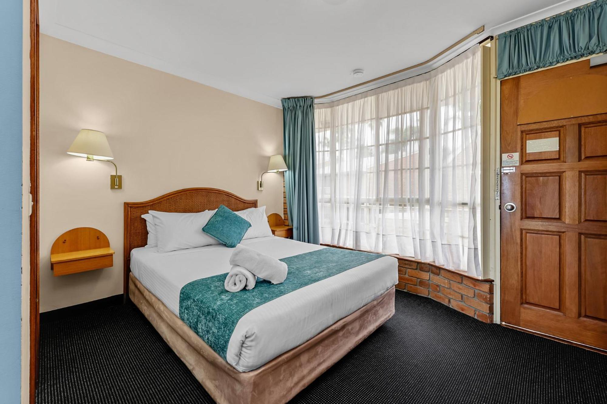 Sapphire Waters Motor Inn Меримбула Екстер'єр фото
