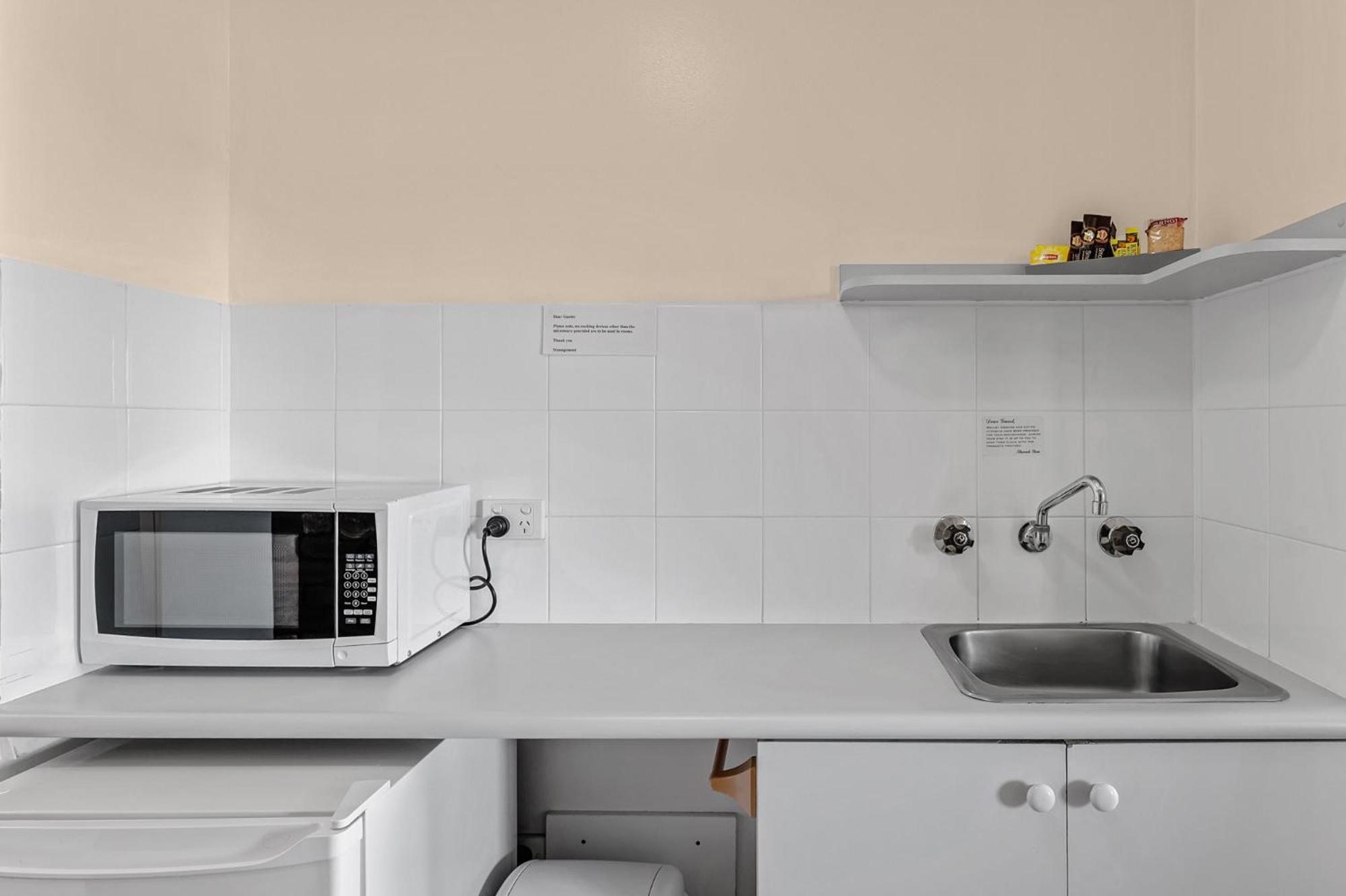 Sapphire Waters Motor Inn Меримбула Екстер'єр фото